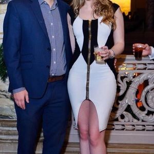 Knee length mod bodycon zipper dress